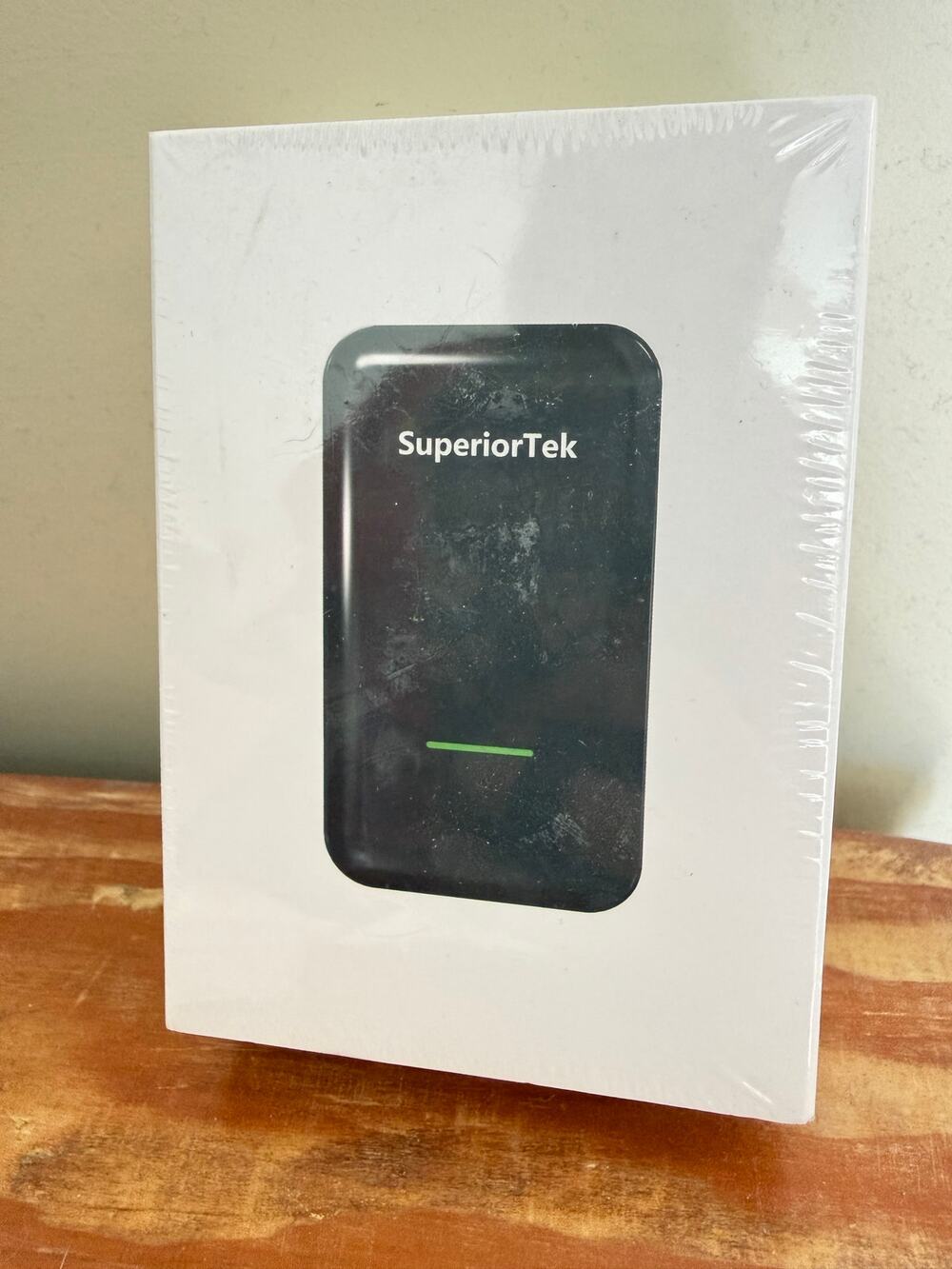 New in Box SuperiorTek 5.0 Wireless CarPlay Adapter‎ Cars Dongle Convert Plug